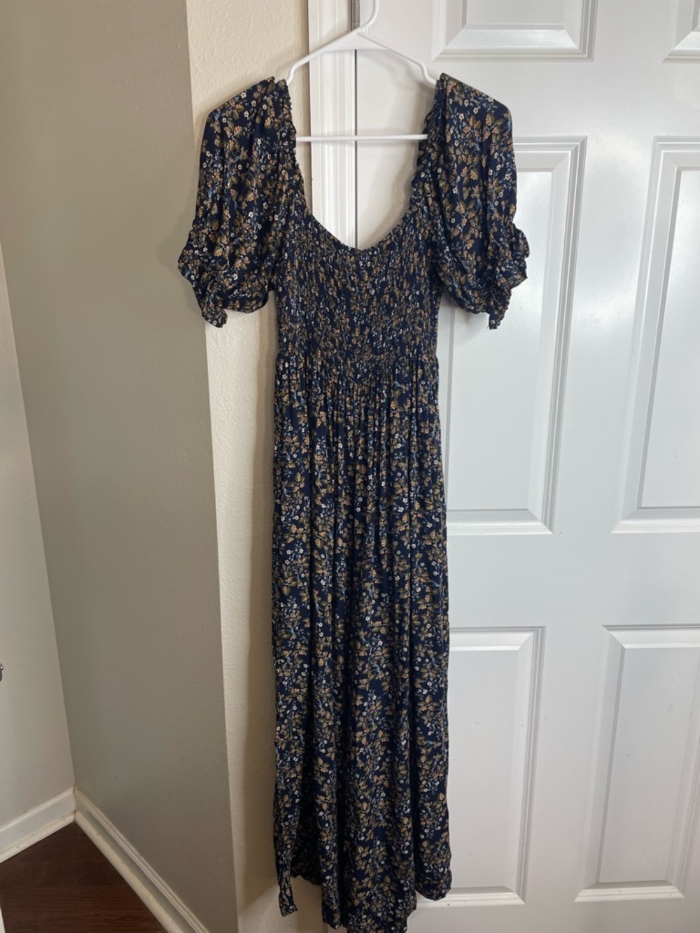 Elloh Boutique Floral Smocked Wide Leg Jumpsuit Navy Floral Small - Picture 2 of 7